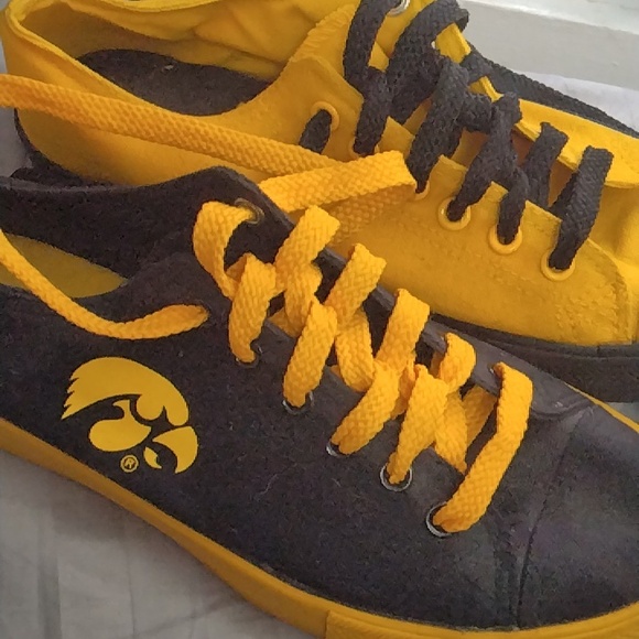 Iowa Hawkeye reversus shoes - Picture 1 of 3